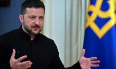 Le président ukrainien Volodymyr Zelensky le 19 mai 2025 à Kiev ( AFP / Sergei SUPINSKY )
