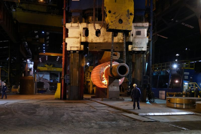 FRANCE: LA PRODUCTION INDUSTRIELLE S'EST NETTEMENT REDRESSÉE EN JANVIER