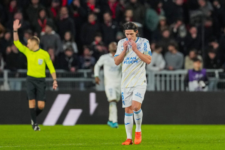 Le capitaine des Merlus cambriolé en plein match
