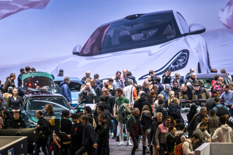 Stand of MG Motor, marque contrôlée par SAIC, au salon de l'auto de Genève, le 28 février 2024. ( AFP / Fabrice COFFRINI )