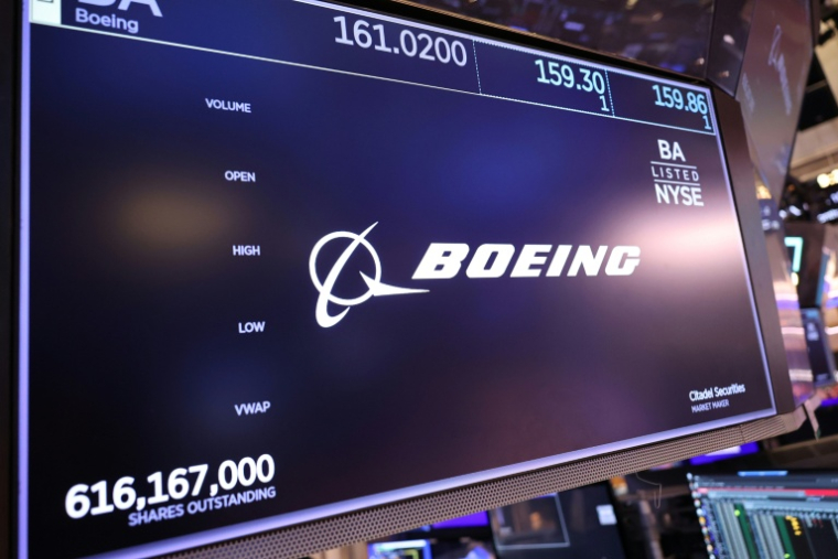 Logo de Boeing sur un des écrans de la Bourse de New York le 4 septembre 2024 ( GETTY IMAGES NORTH AMERICA / Michael M. Santiago )