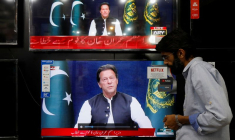 PAKISTAN: MOTION DE CENSURE CONTRE KHAN BLOQUÉE, VERS DES ÉLECTIONS ANTICIPÉES
