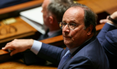 Le député François Hollande assiste à une session de questions au gouvernement à l'Assemblée nationale à Paris, le 3 juin 2025 ( AFP / Thomas SAMSON )