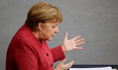 CORONAVIRUS: MERKEL PLAIDE POUR UN DURCISSEMENT DES RESTRICTIONS