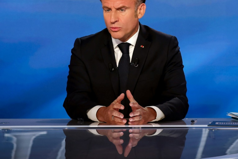 Emmanuel Macron interrogé sur le plateau de TF1 le 13 mai 2025 ( POOL / Ludovic MARIN )