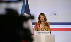 La porte-parole du gouvernement Maud Bregeon à Paris le 24 août 2026 ( AFP / LOU BENOIST )