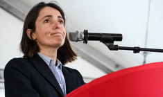 Sophie Binet à Cordemais, le 17 avril 2024. ( AFP / SEBASTIEN SALOM-GOMIS )