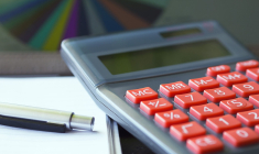 Certains Français qui ont entrepris des travaux de rénovation énergétique peuvent être exonérés de taxe foncière. Photo d'illustration. (Edar / Pixabay)