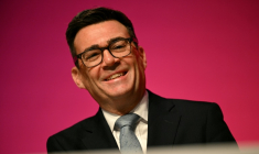 Le Premier ministre britannique Andy Burnham, au congrès annuel du parti travailliste à Liverpool le 28 septembre 2026 ( AFP / Oli SCARFF )