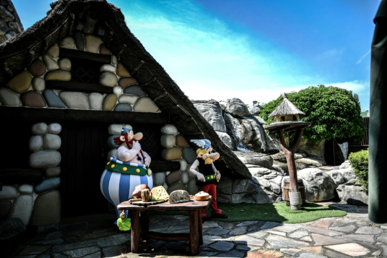 Une mise en scène du parc Astérix le 2 juin 2021, à Plailly, dans l'Oise ( AFP / STEPHANE DE SAKUTIN )