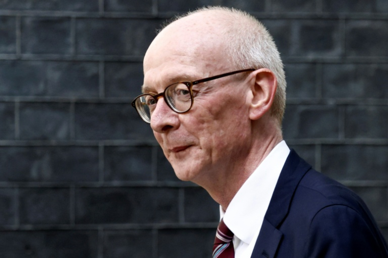 Le ministre britannique du Travail, Pat McFadden arrive au 10 Downing Street, le 12 mai 2026 à Londres ( AFP / Brook Mitchell )