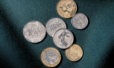 Les pièces et billets en francs peuvent avoir de la valeur pour les collectionneurs.