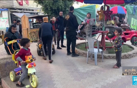 À Rafah, les enfants tentent de survivre au milieu des bombardements