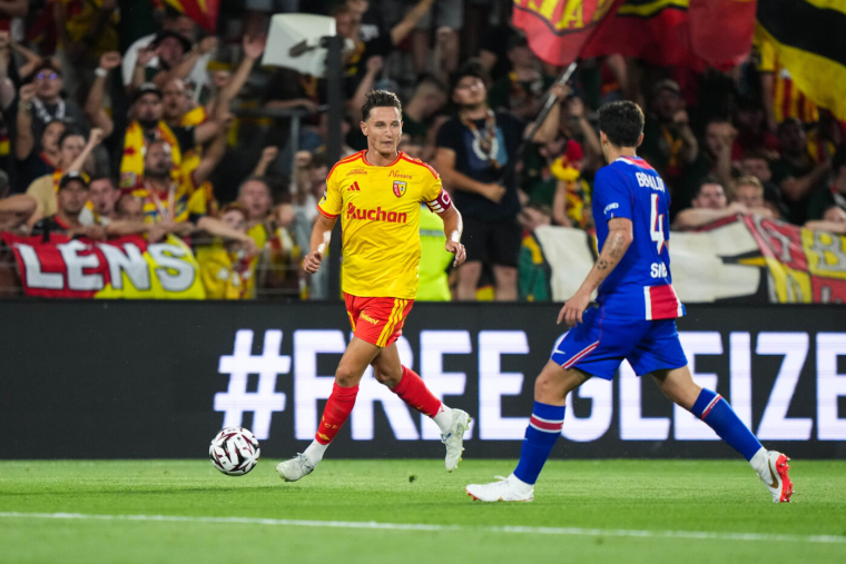 À dix, Lens chipe le Trophée des champions au PSG