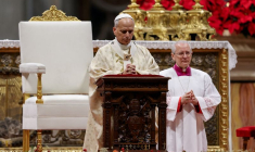 Le pape Léon XIV célèbre la messe de Noël depuis le Vatican