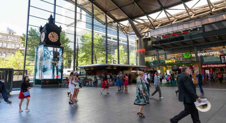 À la Bourse de Paris ce mercredi, l'action JCDecaux prenait 7,52%, à 29,16 euros à la mi-journée. (© JCDecaux)