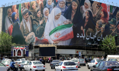 Sur la place Enghelab de Téhéran, le 26 mai 2026 ( AFP / ATTA KENARE )
