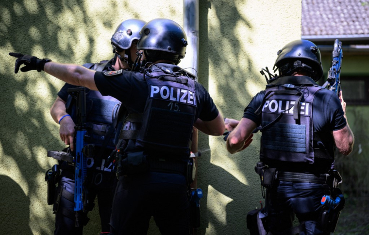 Des policiers allemands. (illustration) ( AFP / HANNES P. ALBERT )