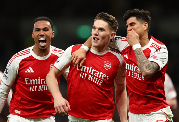 Arsenal assomme Everton sur le gong