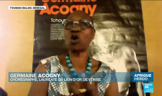 Germaine Acogny, la "mère de la danse africaine contemporaine", obtient un Lion d'Or à Venise