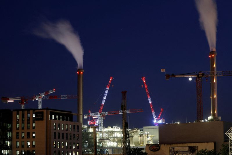 FRANCE: DÉFICIT COMMERCIAL RECORD EN NOVEMBRE AVEC LE BOND DES IMPORTATIONS