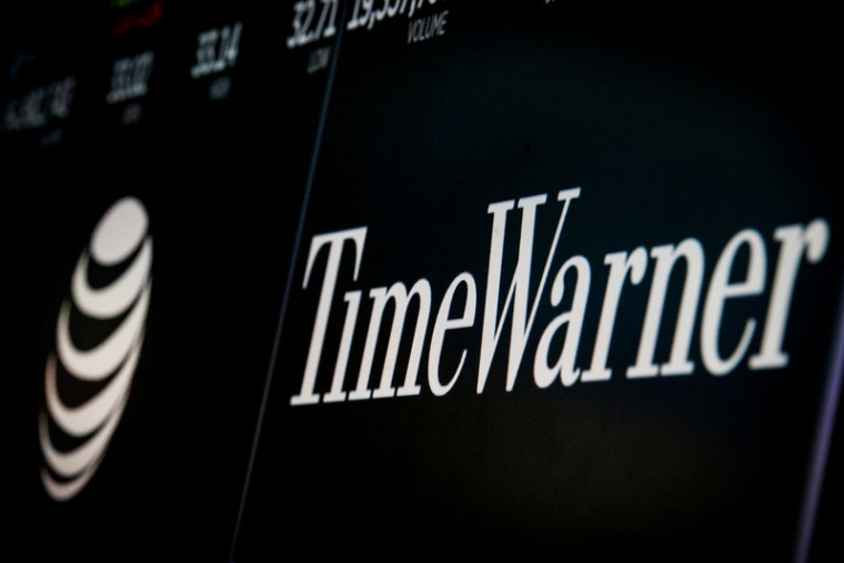 AT&T REBAPTISE TIME WARNER ET SE DIT PRÊT À INVESTIR