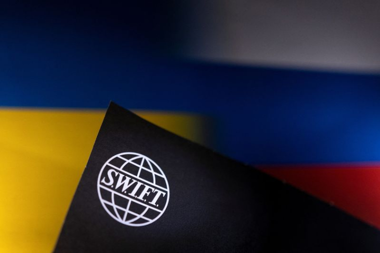 L'OCCIDENT SE RAPPROCHE D'UN ACCORD POUR EXCLURE LA RUSSIE DU SYSTÈME SWIFT, DIT LA LITUANIE