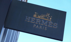 Photo d'archives de l'enseigne du magasin Hermes dans un centre commercial à San Diego