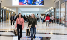 Les soldes du Black Friday commencent au centre commercial de King of Prussia, en Pennsylvanie