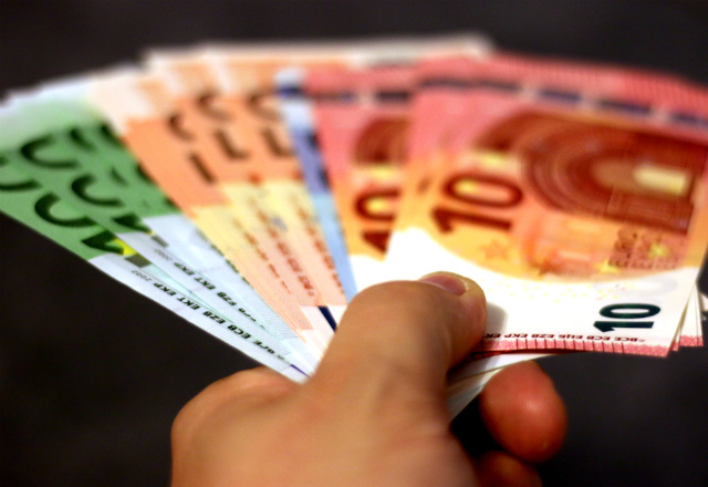 L'épargne salariale permet de disposer de son épargne avant terme dans plusieurs cas de figure ( Crédits : Pexels )