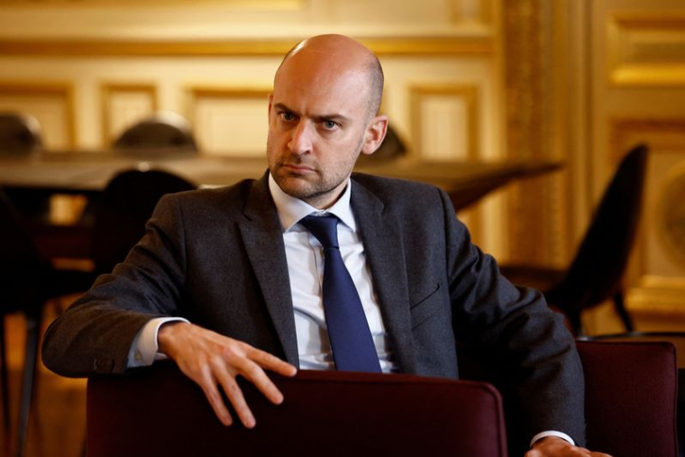 Le ministre français de l'Europe et des Affaires étrangères Jean-Noël Barrot assiste à une réunion au Quai d'Orsay, ministère français des Affaires étrangères, à Paris