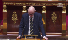 "Le budget est à portée de main", affirme Roland Lescure aux députés