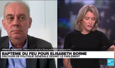 France : Elisabeth est "dans une situation d'extrême contrainte" face au manque de soutien des oppositions