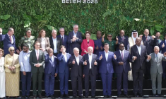 Photo de famille au sommet des chefs d'État avant la COP30