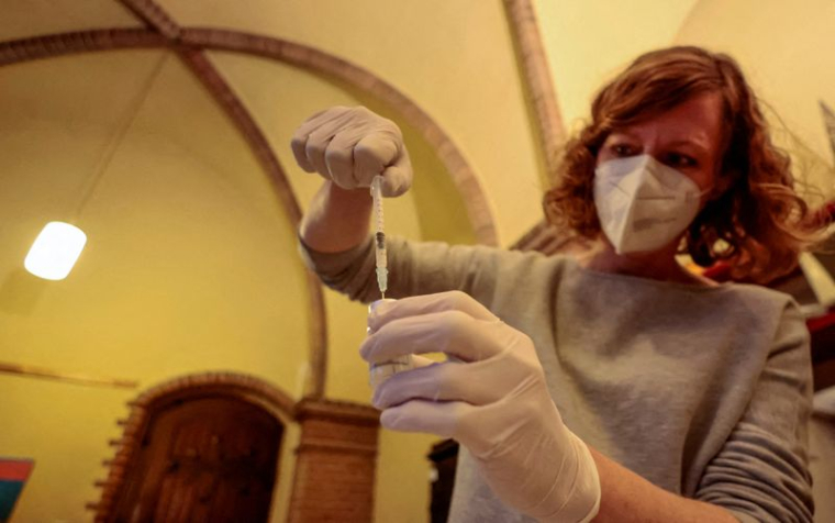 PAS DE LIEN ÉTABLI POUR L'HEURE ENTRE TROUBLES MENSTRUELS ET VACCINS COVID, SELON L'AEM