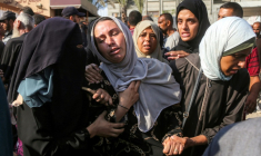 Pendant les funérailles de victimes de bombardements israéliens à Khan Younès, dans le sud de la bande de Gaza, le 20 juillet 2025 ( AFP / - )