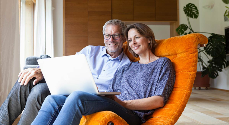 Le Revenu conseille une famille pour ses placements. (© Agefotostock)