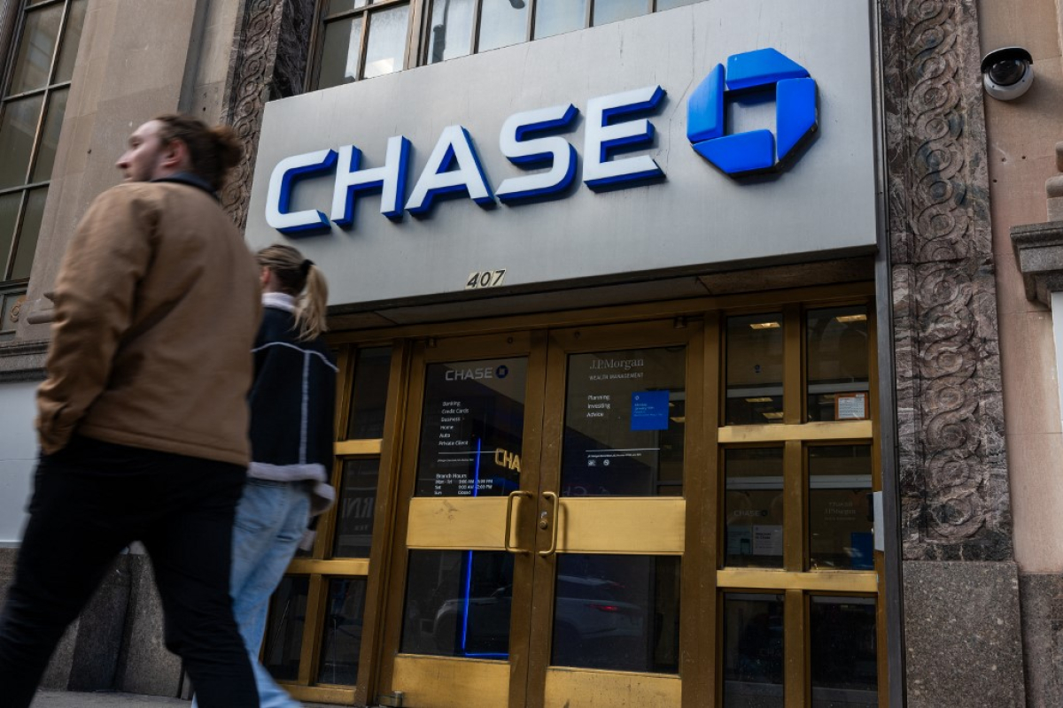 JPMorgan Chase dépasse les attentes au 1T dans un contexte de "risques grandissants"