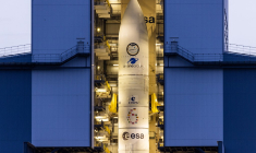 La fusée Ariane 6 (dans sa version 62) avant son lancement inaugural, à Kourou, en juillet 2024 (illustration) ( AFP / JODY AMIET )