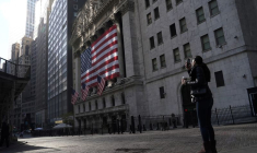 WALL STREET OUVRE EN HAUSSE