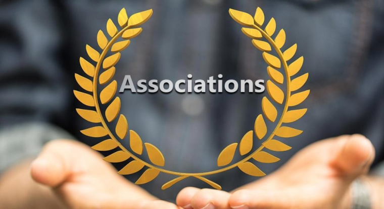 La sélection du Revenu des meilleurs contrats multisupports associatifs. (© DR)