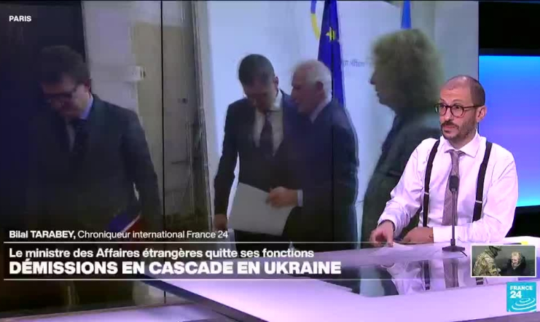 Décryptage : en Ukraine, le ministre des Affaires étrangères quitte ses fonctions