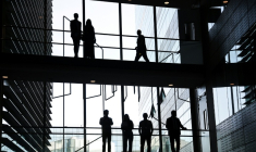 Des personnes ayant vécu un burn-out témoignent de prises en charge très hétérogènes et de la difficulté à trouver des lieux d'écoute pour ce qui n'est pas considéré comme une maladie ( POOL / Christophe PETIT TESSON )