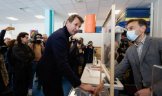 FRANCE 2022: JADOT (EELV) APPELLE À VOTER MACRON AU SECOND TOUR LE 24 AVRIL