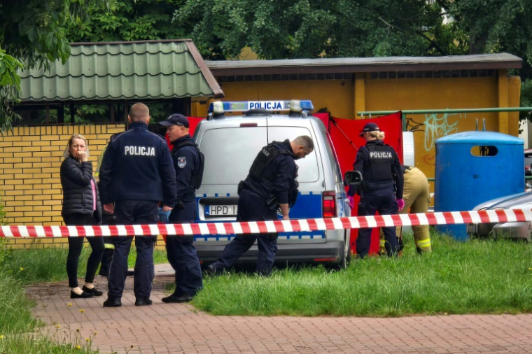 La police sur les lieux du meurtre du caricaturiste Semyon Skrepetsky, à Biala Podlaska, en Pologne, le 16 juin 2026 ( Slowo Podlasia / Piotr PYRKOSZ )
