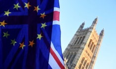 GB/BREXIT: PLUS FORTE COUPE DANS L'INVESTISSEMENT DEPUIS 10 ANS