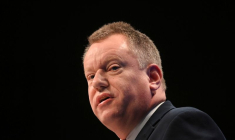 LONDRES ET DUBLIN S'ÉCHARPENT SUR TWITTER