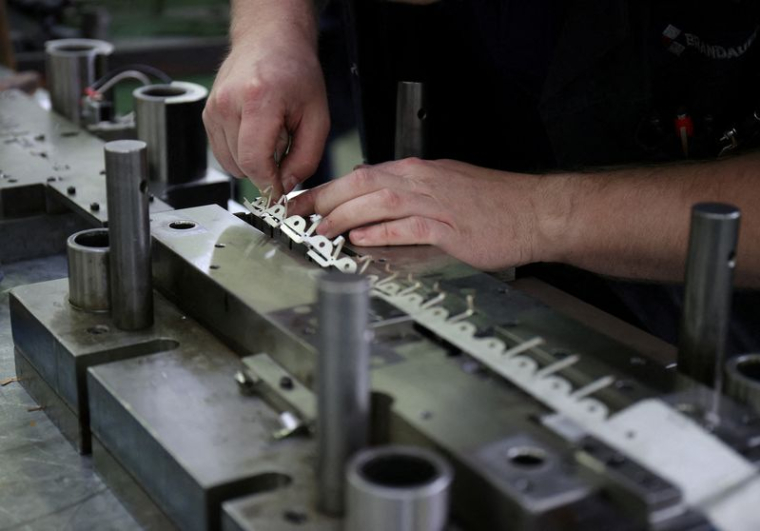 Photo d'archives d'un travailleur de l'usine de Brandauer