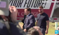 "Honteux" et "cruel" : la Maison Blanche condamne le déplacement de migrants par des gouverneurs républicains