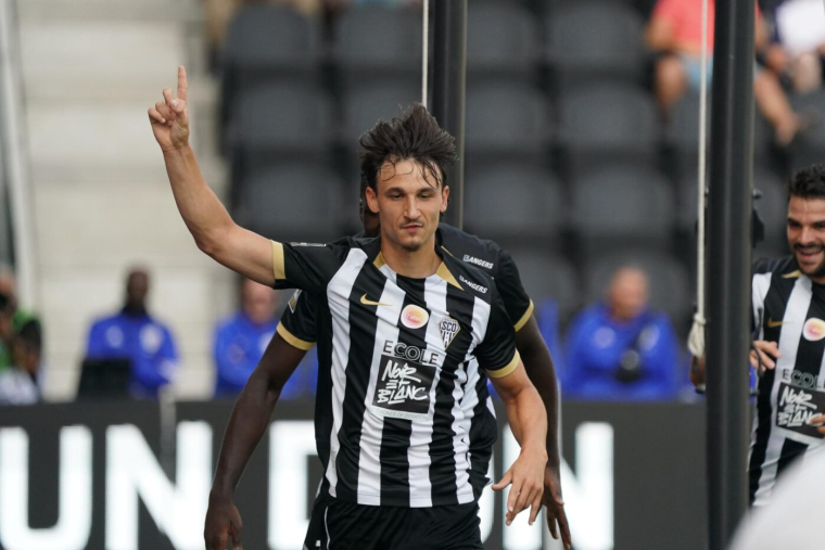 Rennes accueille son nouveau numéro 9